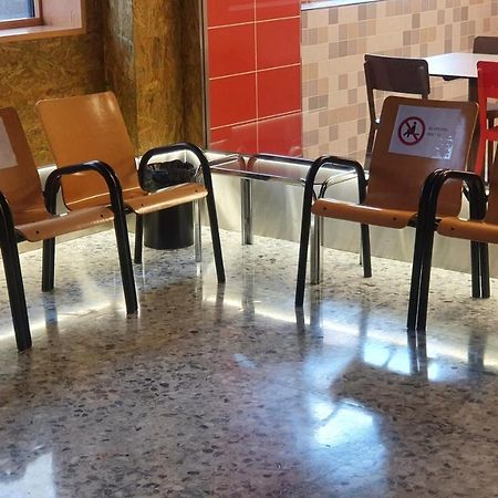 Albergue Peregrinos San Francisco De Asis レオン エクステリア 写真