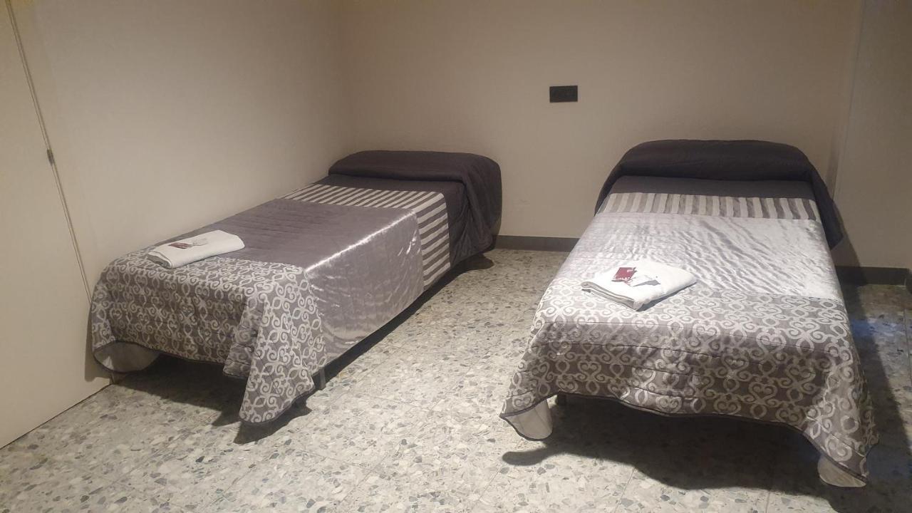 Albergue Peregrinos San Francisco De Asis レオン エクステリア 写真