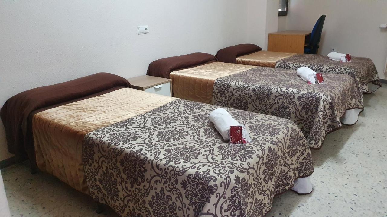 Albergue Peregrinos San Francisco De Asis レオン エクステリア 写真