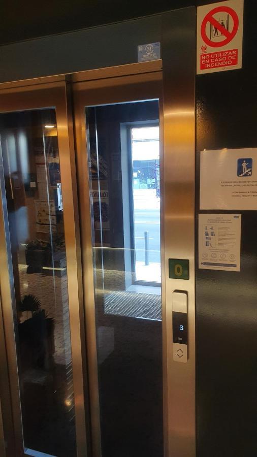 Albergue Peregrinos San Francisco De Asis レオン エクステリア 写真