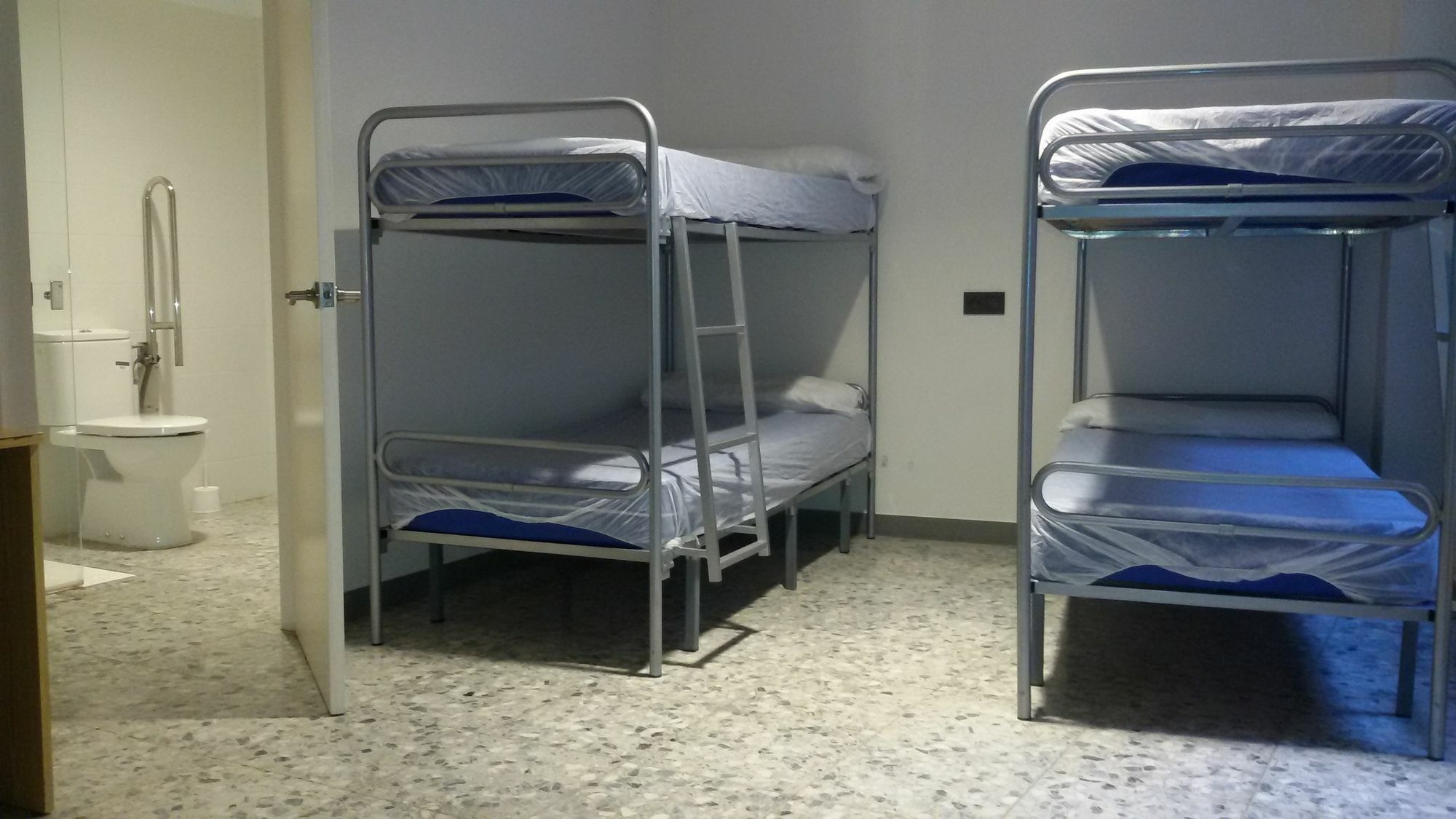 Albergue Peregrinos San Francisco De Asis レオン エクステリア 写真