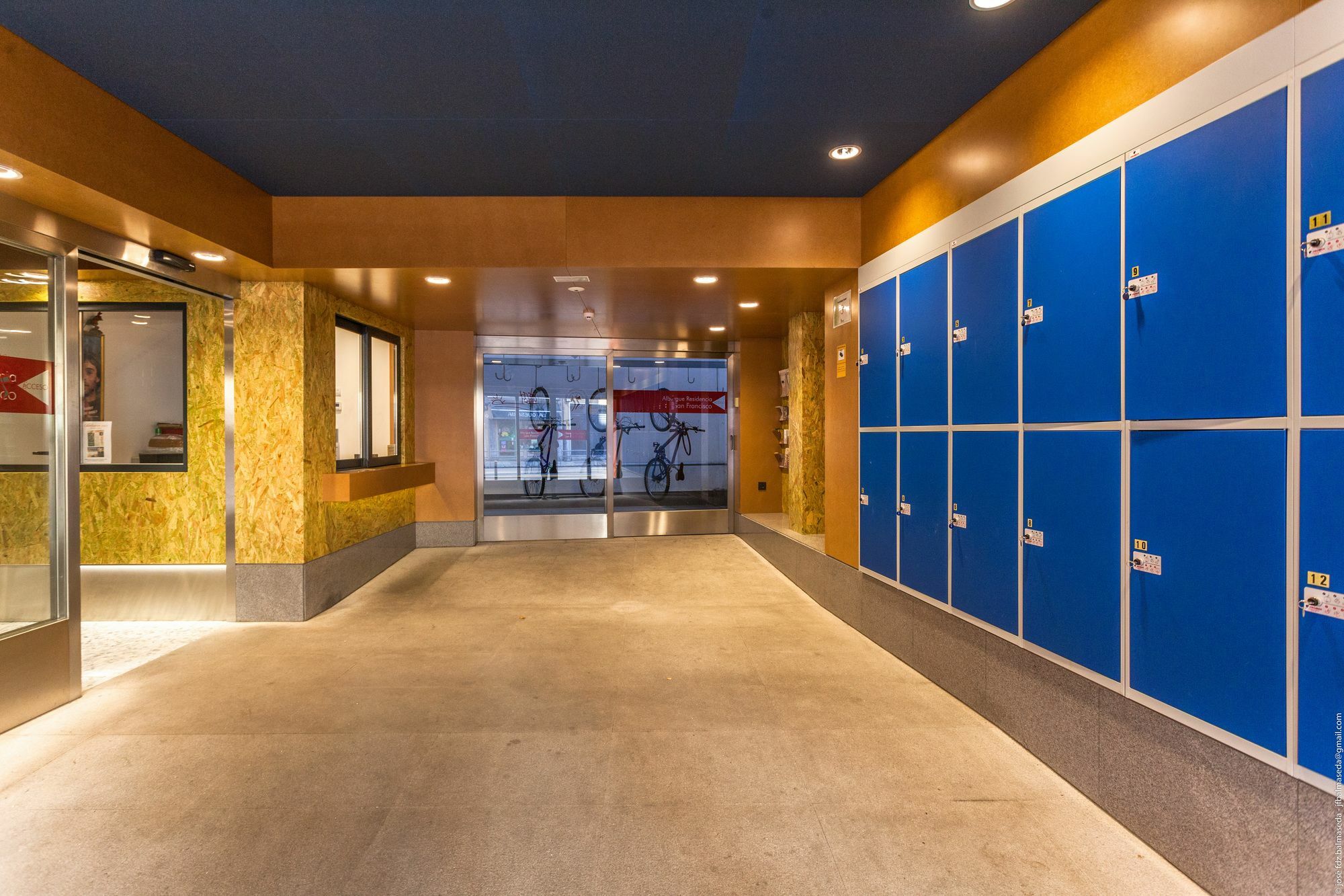 Albergue Peregrinos San Francisco De Asis レオン エクステリア 写真